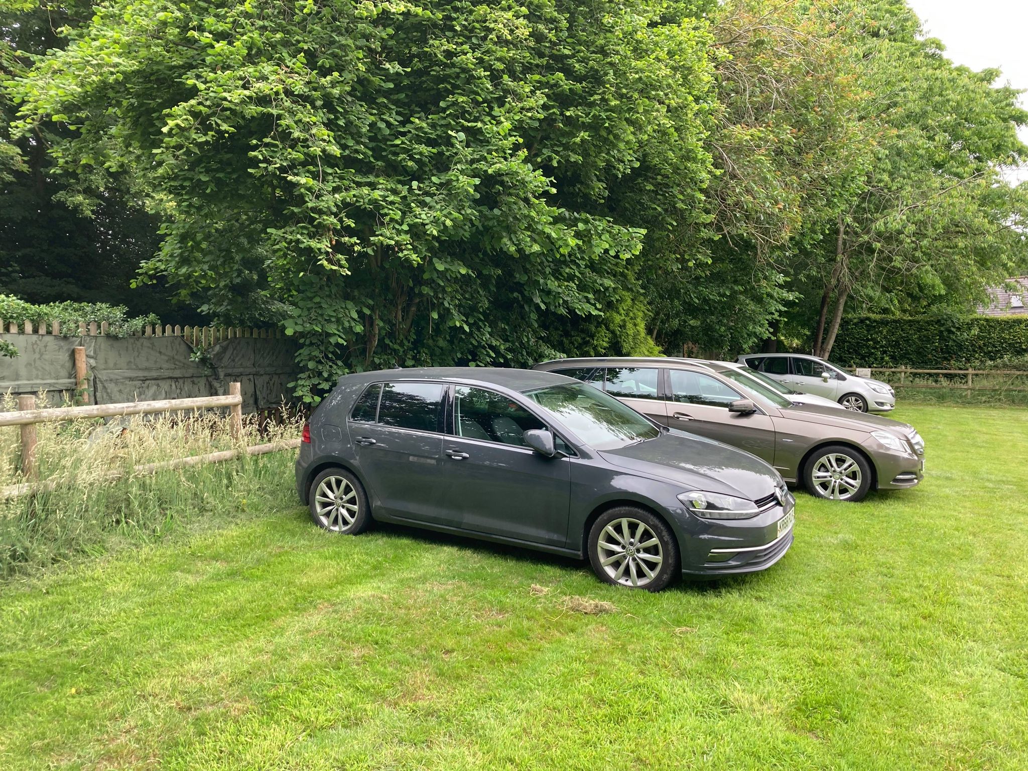 Cars parked at Rothley Wine Estate